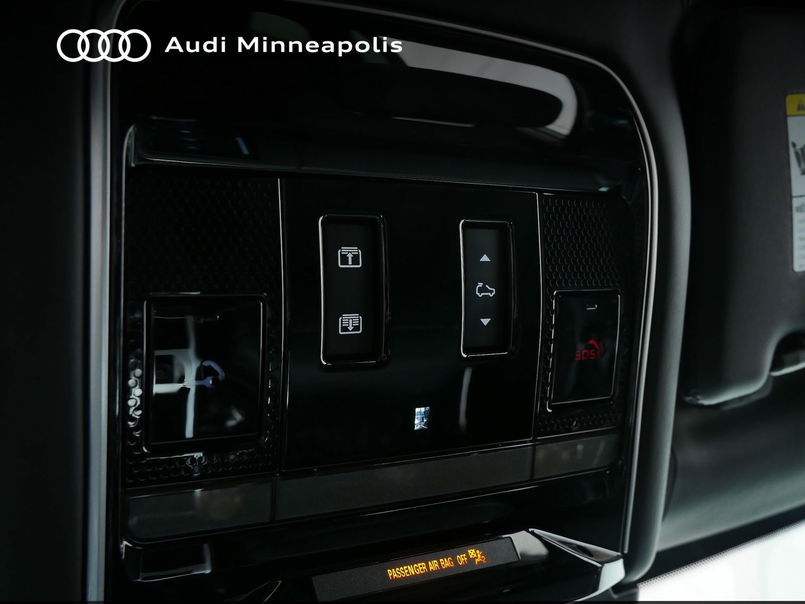 Thumbnail: 2023 Land Rover Range Rover - 28