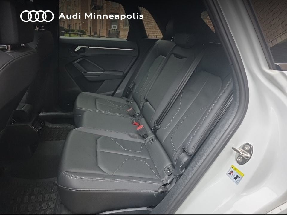 Thumbnail: 2023 Audi Q3 - 13