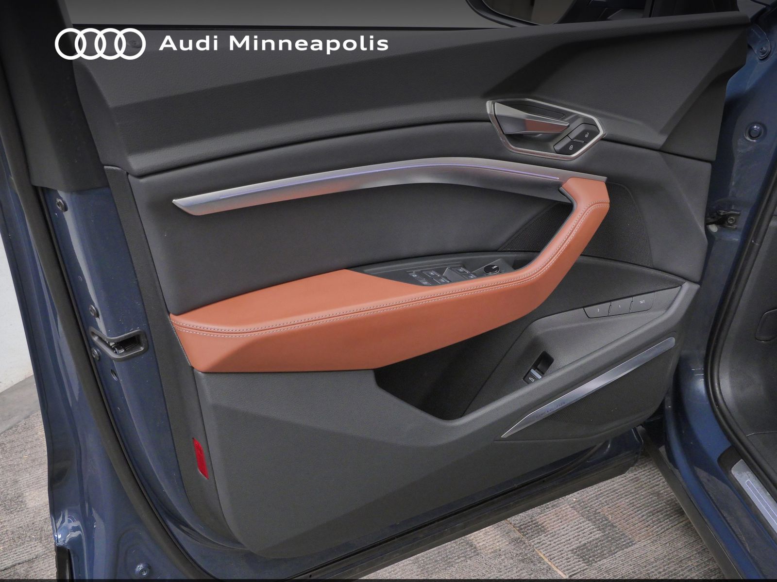 Thumbnail: 2024 Audi Q8 e-tron - 13