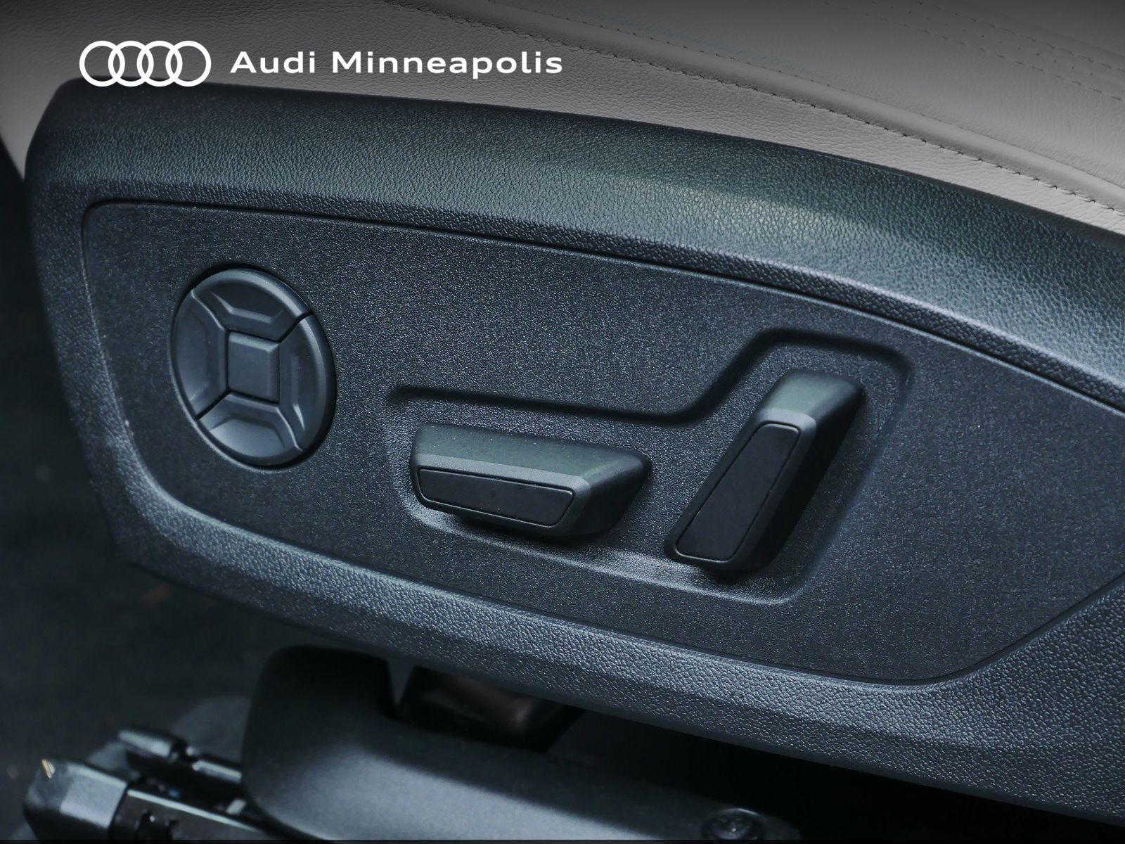 Thumbnail: 2025 Audi Q3 - 13