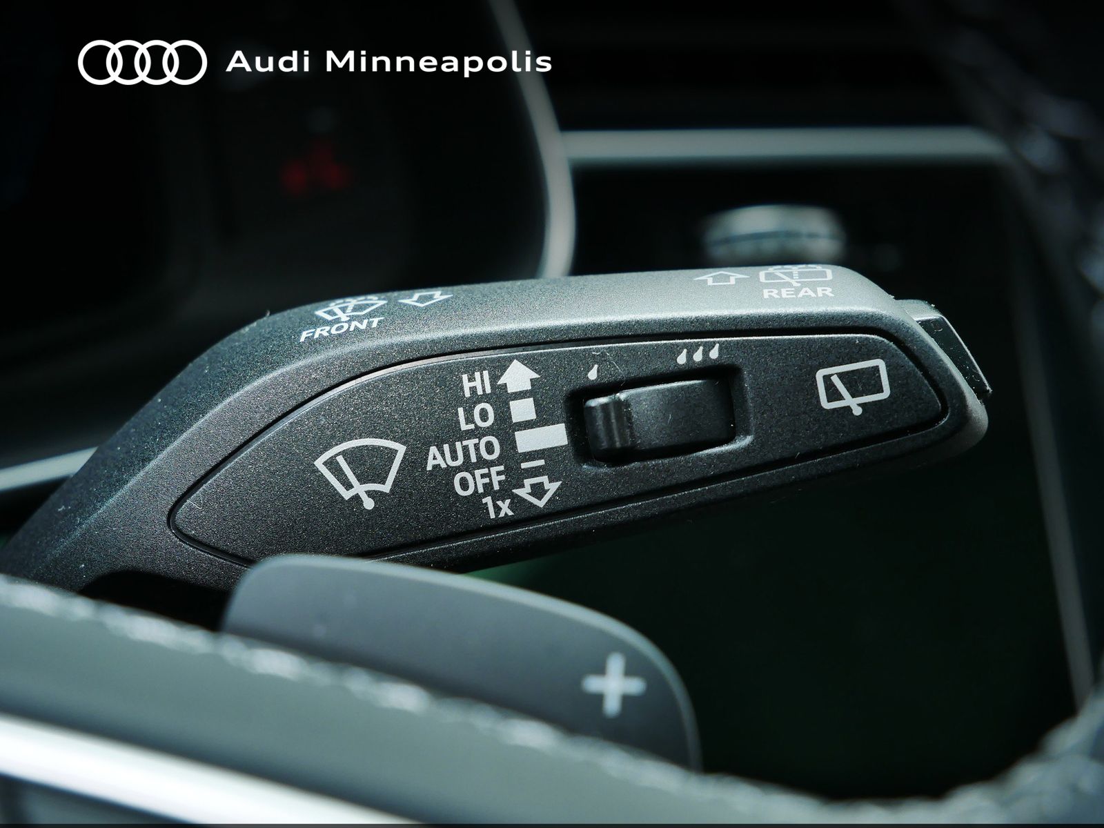 Thumbnail: 2023 Audi Q8 - 22