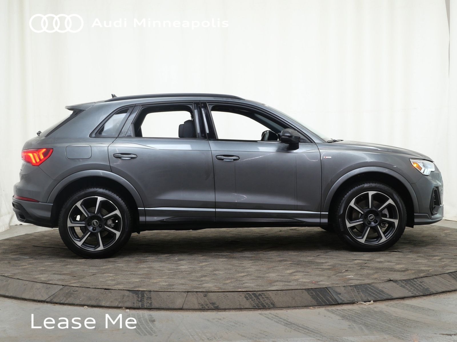 Thumbnail: 2025 Audi Q3 - 9