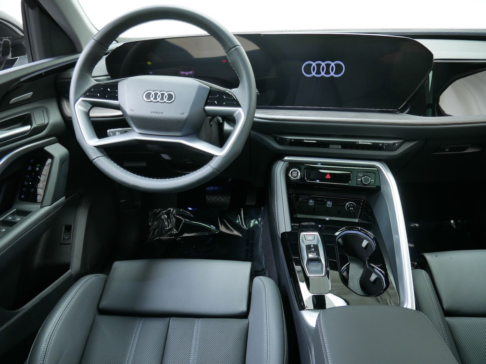 Thumbnail: 2025 Audi Q5 - 15