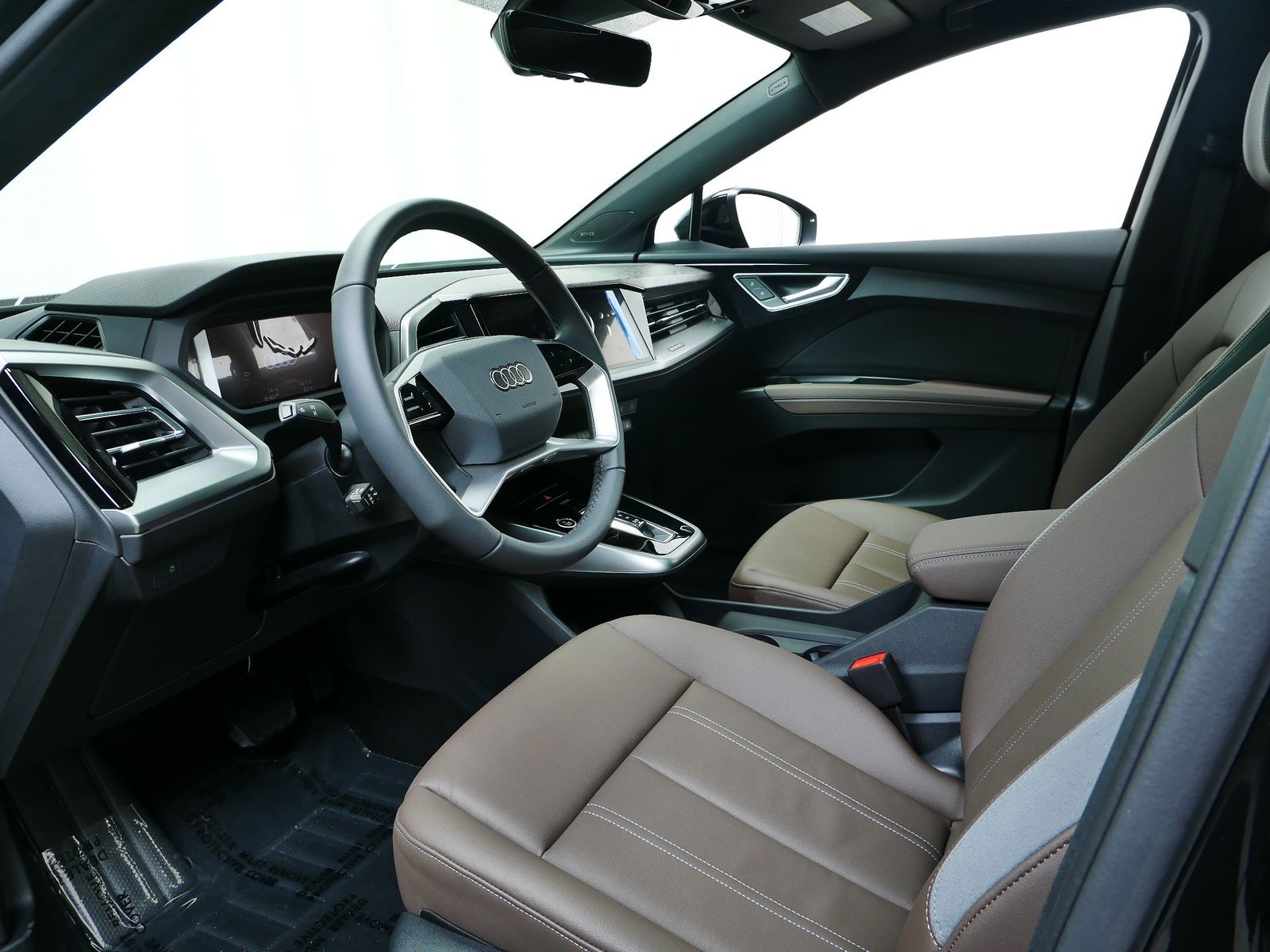 Thumbnail: 2025 Audi Q4 e-tron - 2