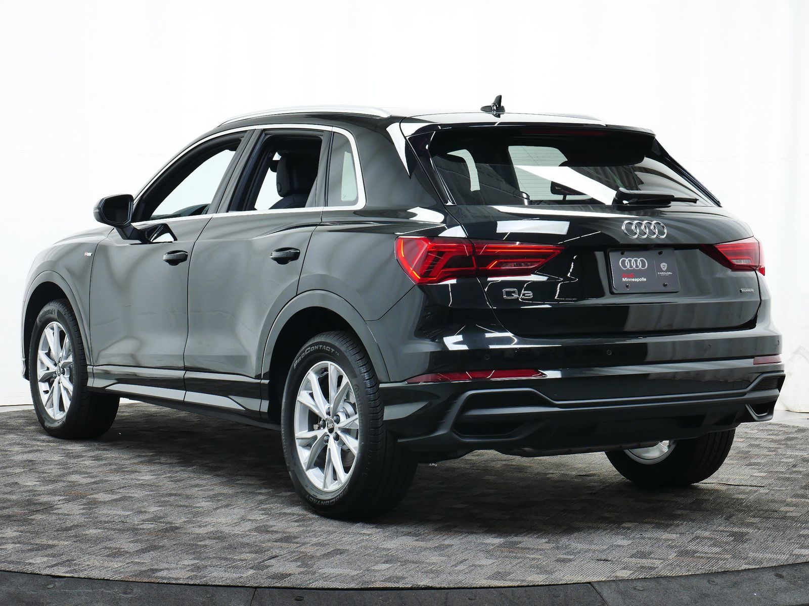 Thumbnail: 2025 Audi Q3 - 4