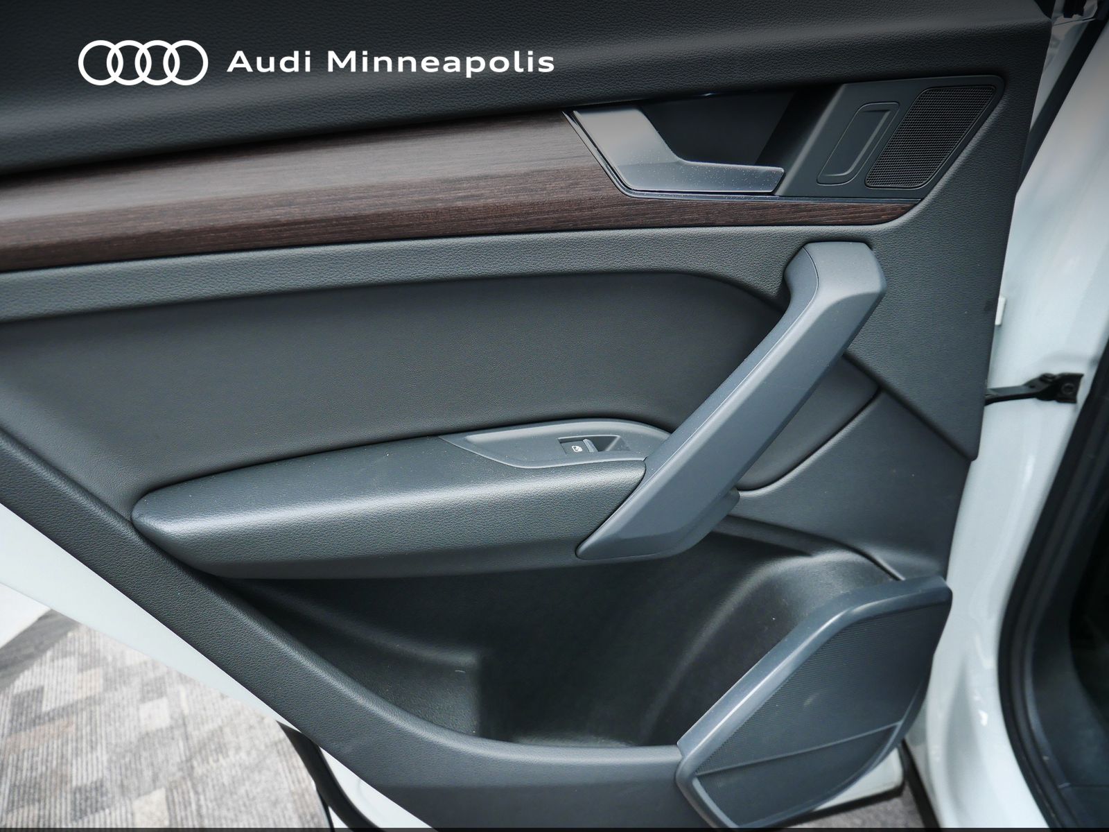 Thumbnail: 2023 Audi Q5 - 16