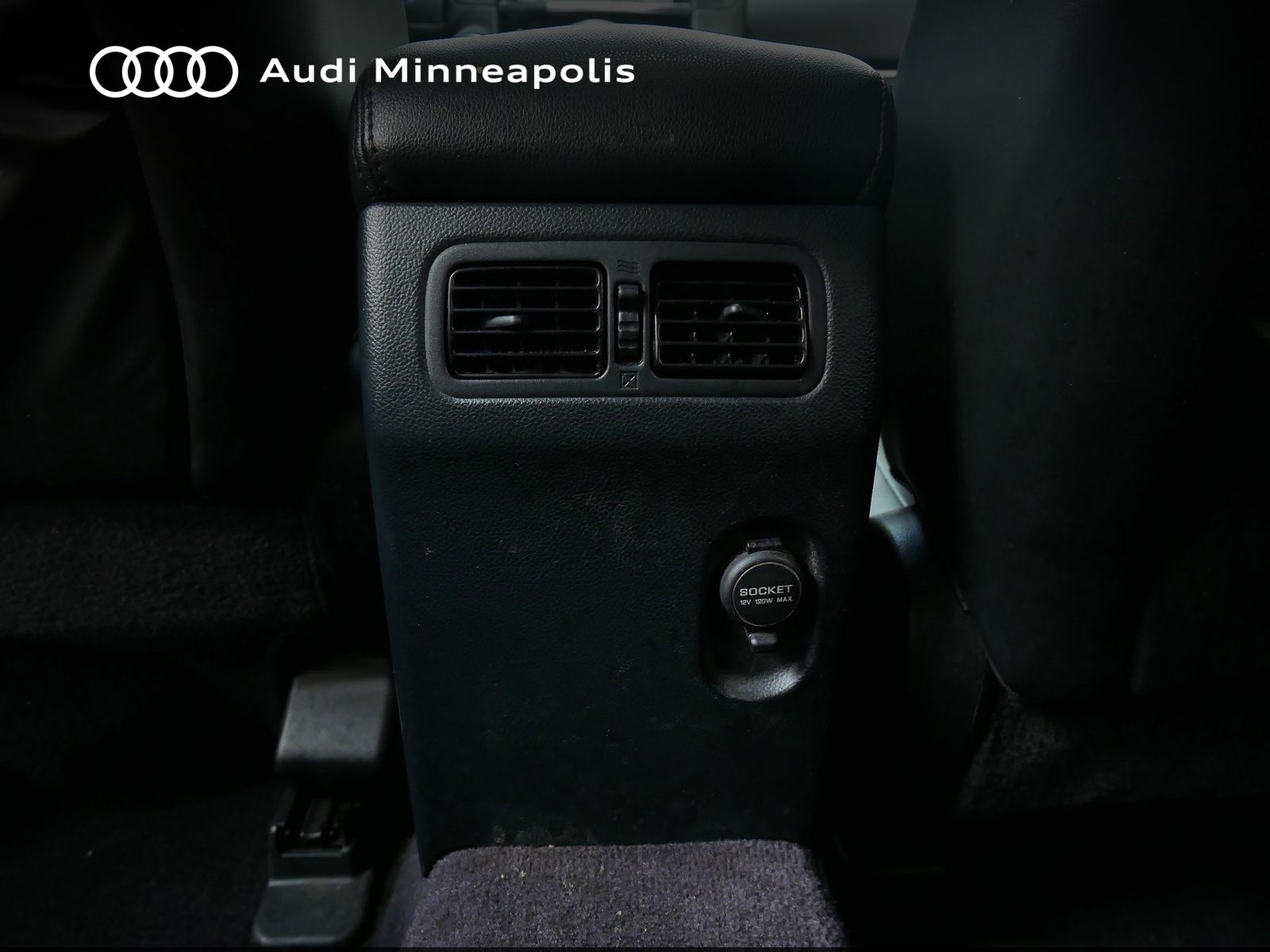 Thumbnail: 2015 INFINITI QX70 - 17