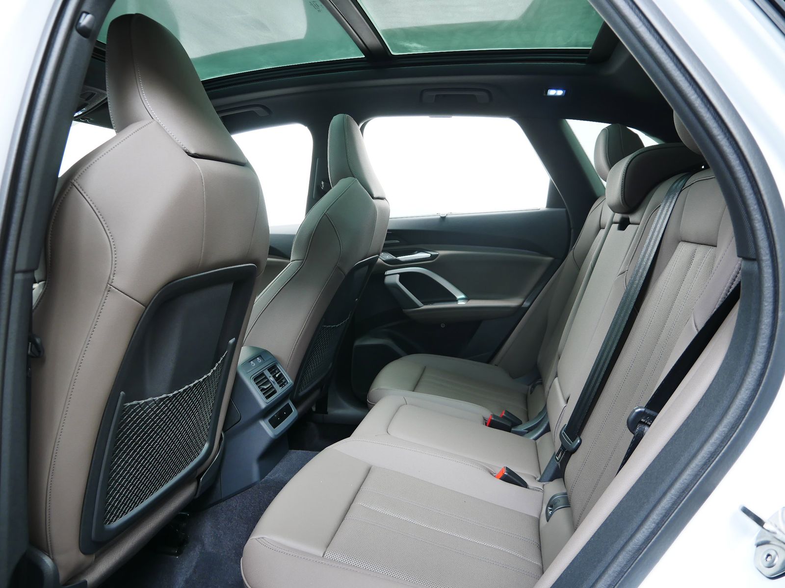 Thumbnail: 2025 Audi Q5 - 12