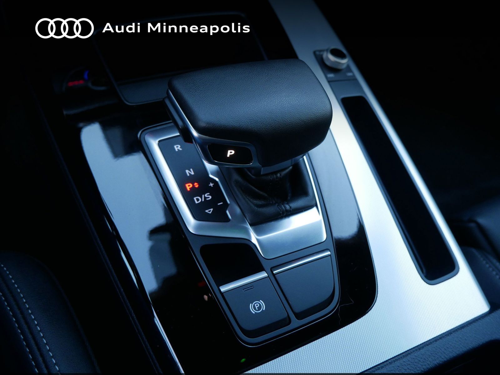 Thumbnail: 2025 Audi Q5 - 25