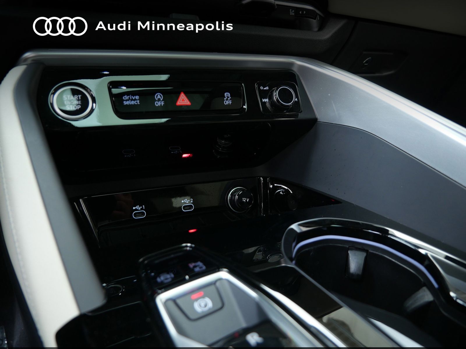 Thumbnail: 2025 Audi Q5 - 26