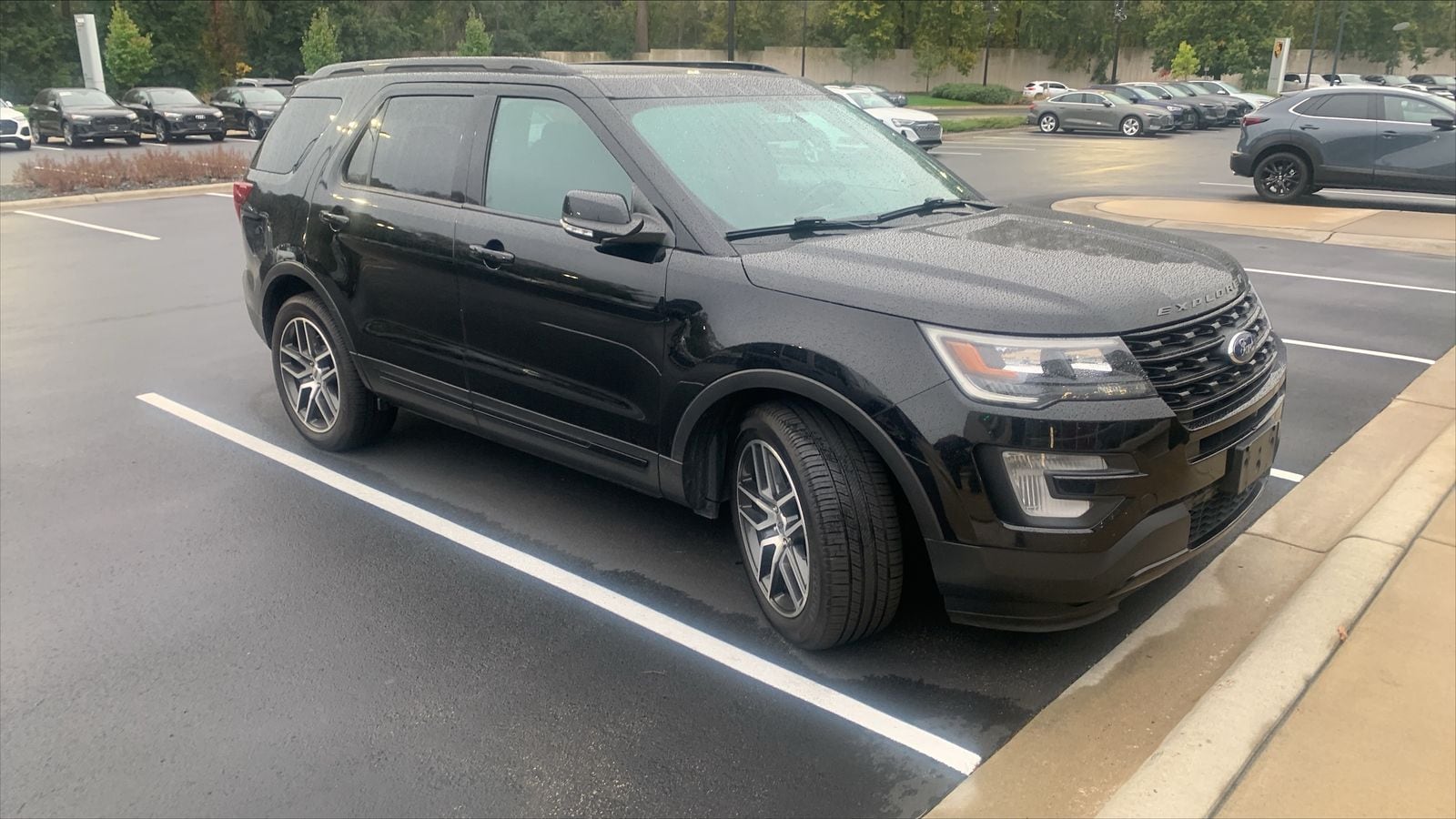 Thumbnail: 2017 Ford Explorer - 3