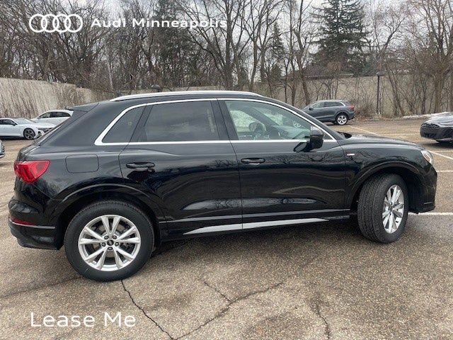 Thumbnail: 2025 Audi Q3 - 11