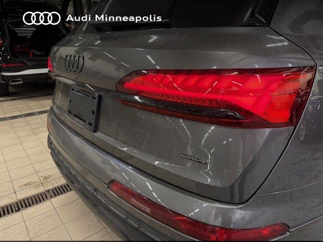 Thumbnail: 2025 Audi Q7 - 4
