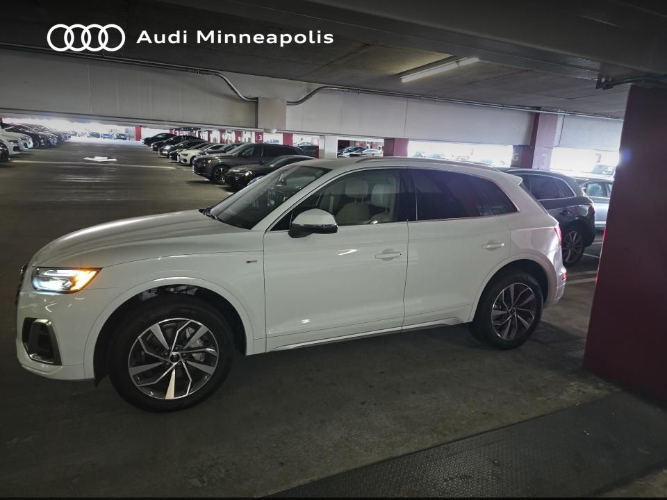 Thumbnail: 2023 Audi Q5 - 7