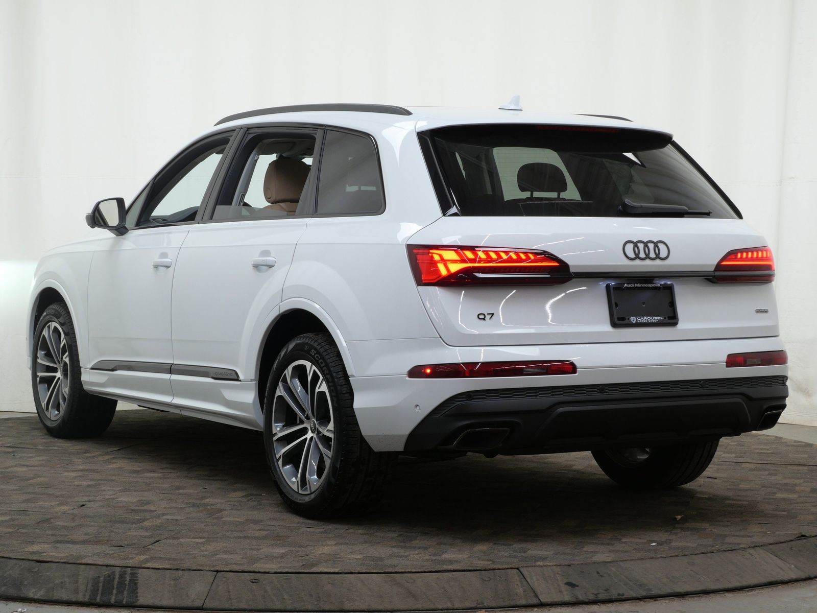 Thumbnail: 2026 Audi Q7 - 4