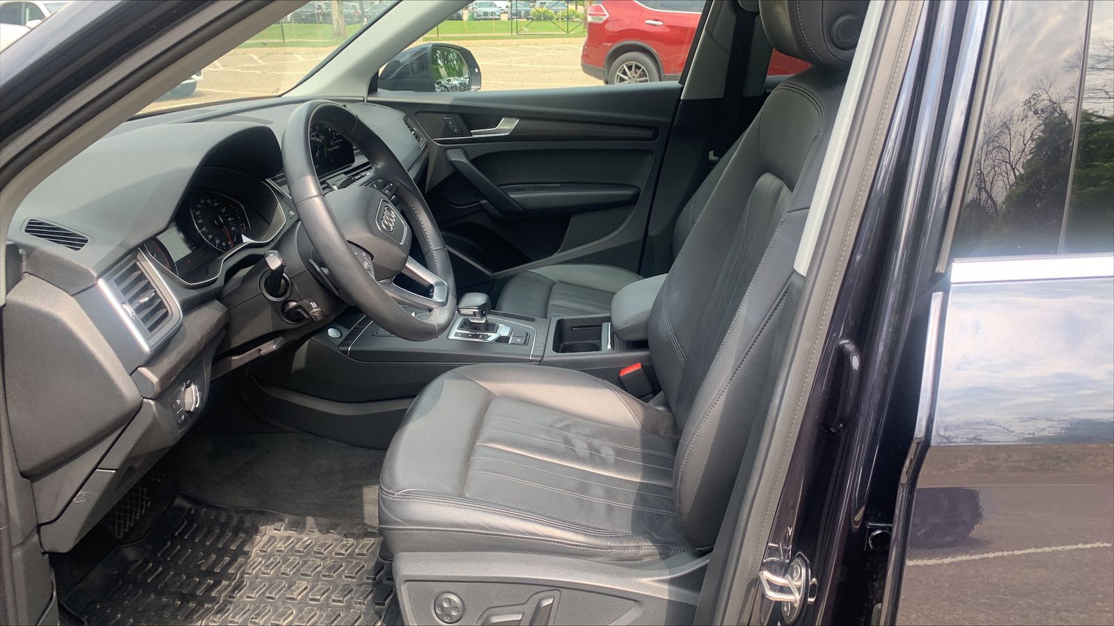 Used 2020 Audi Q5 Premium with VIN WA1ANAFY2L2002747 for sale in Golden Valley, Minnesota