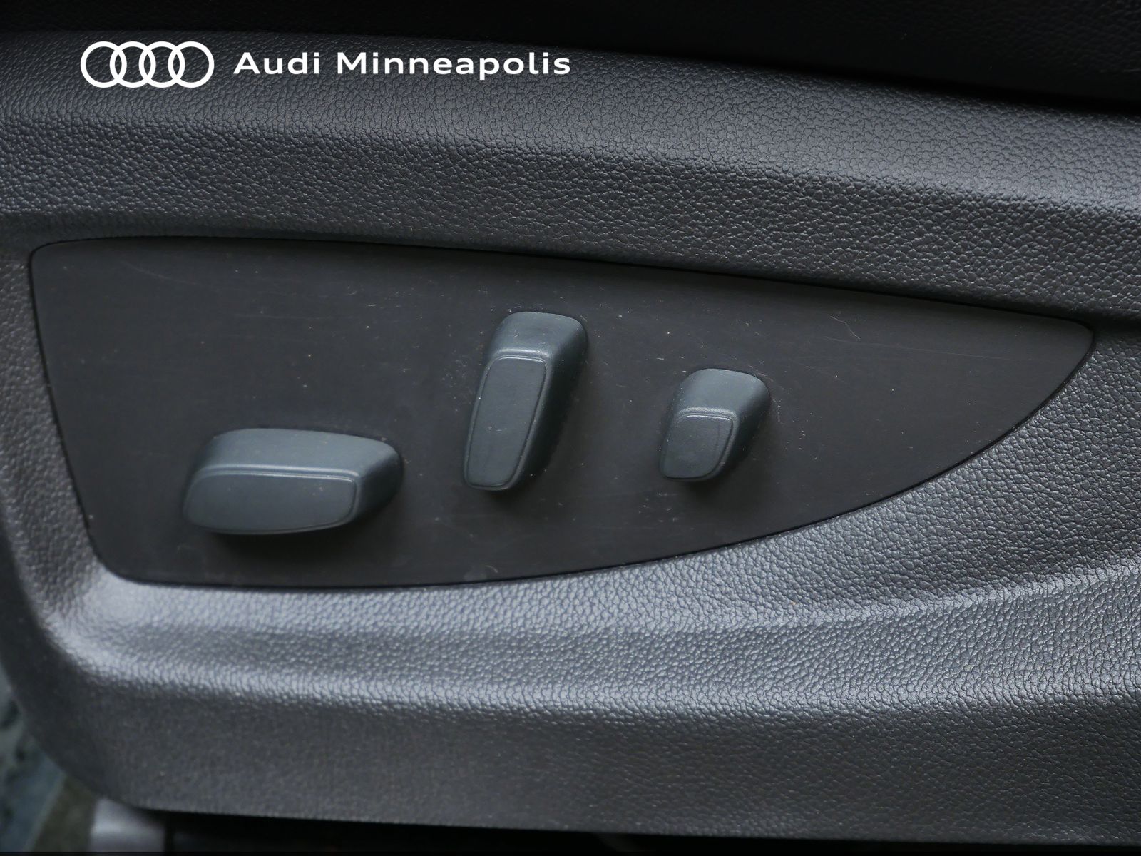 Thumbnail: 2018 GMC Yukon - 13