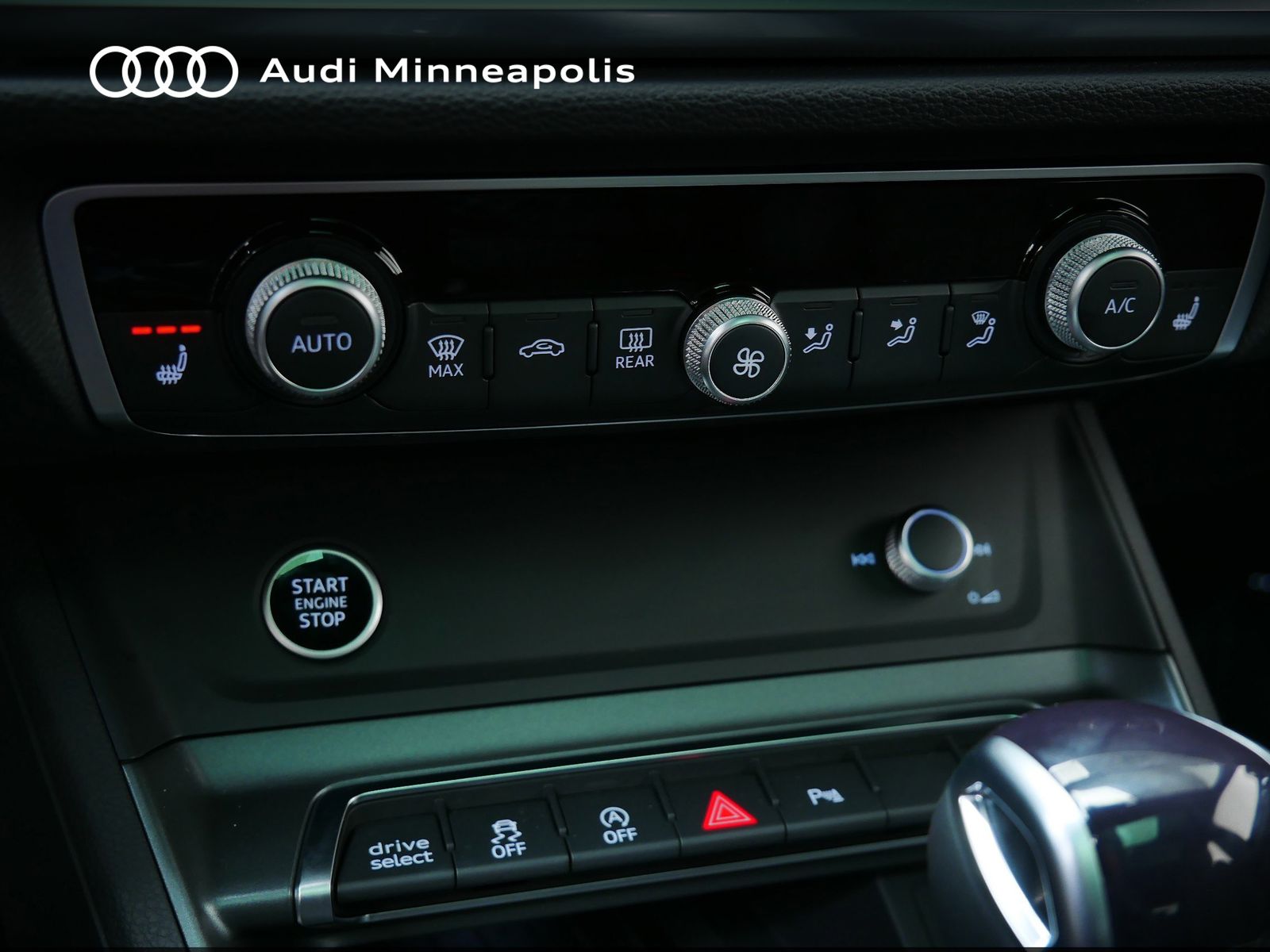 Thumbnail: 2025 Audi Q3 - 27