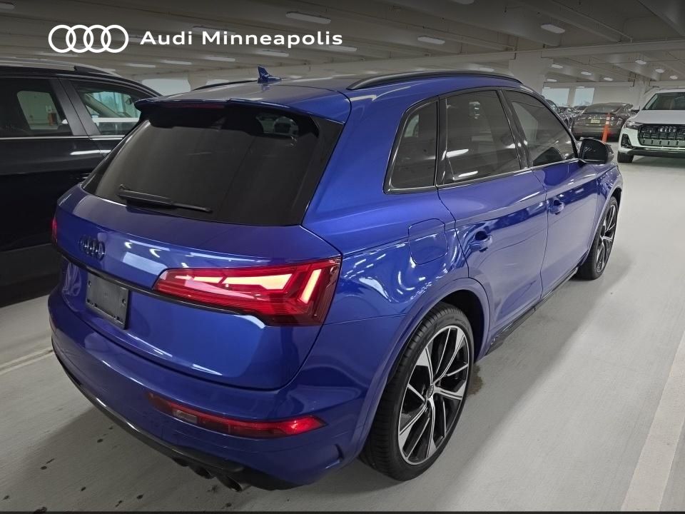 Thumbnail: 2023 Audi SQ5 - 11