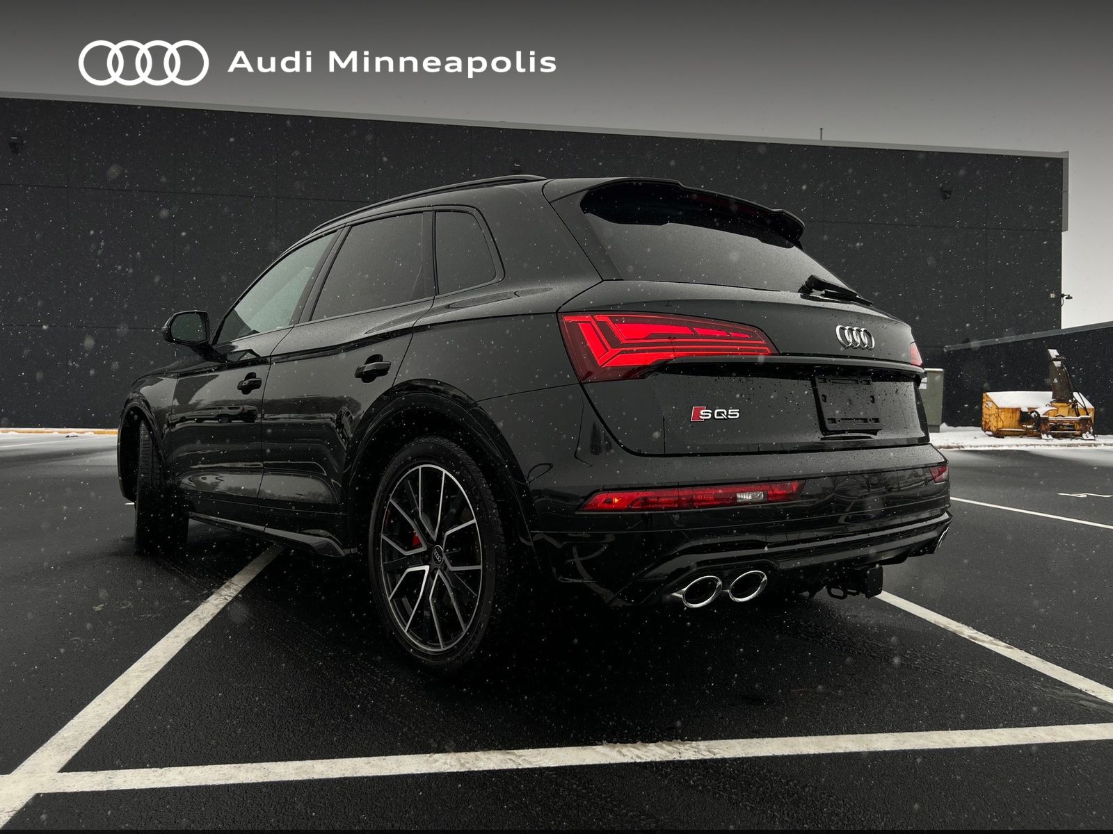 Thumbnail: 2023 Audi SQ5 - 4