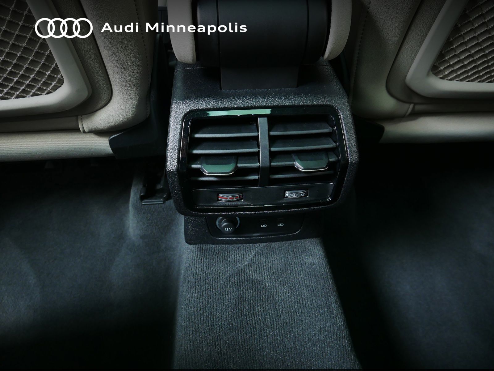 Thumbnail: 2025 Audi Q3 - 17