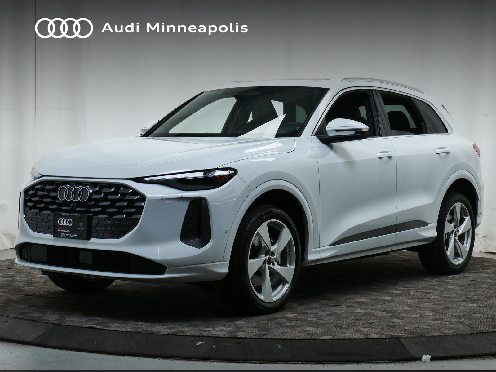 Thumbnail: 2025 Audi Q5 - 1