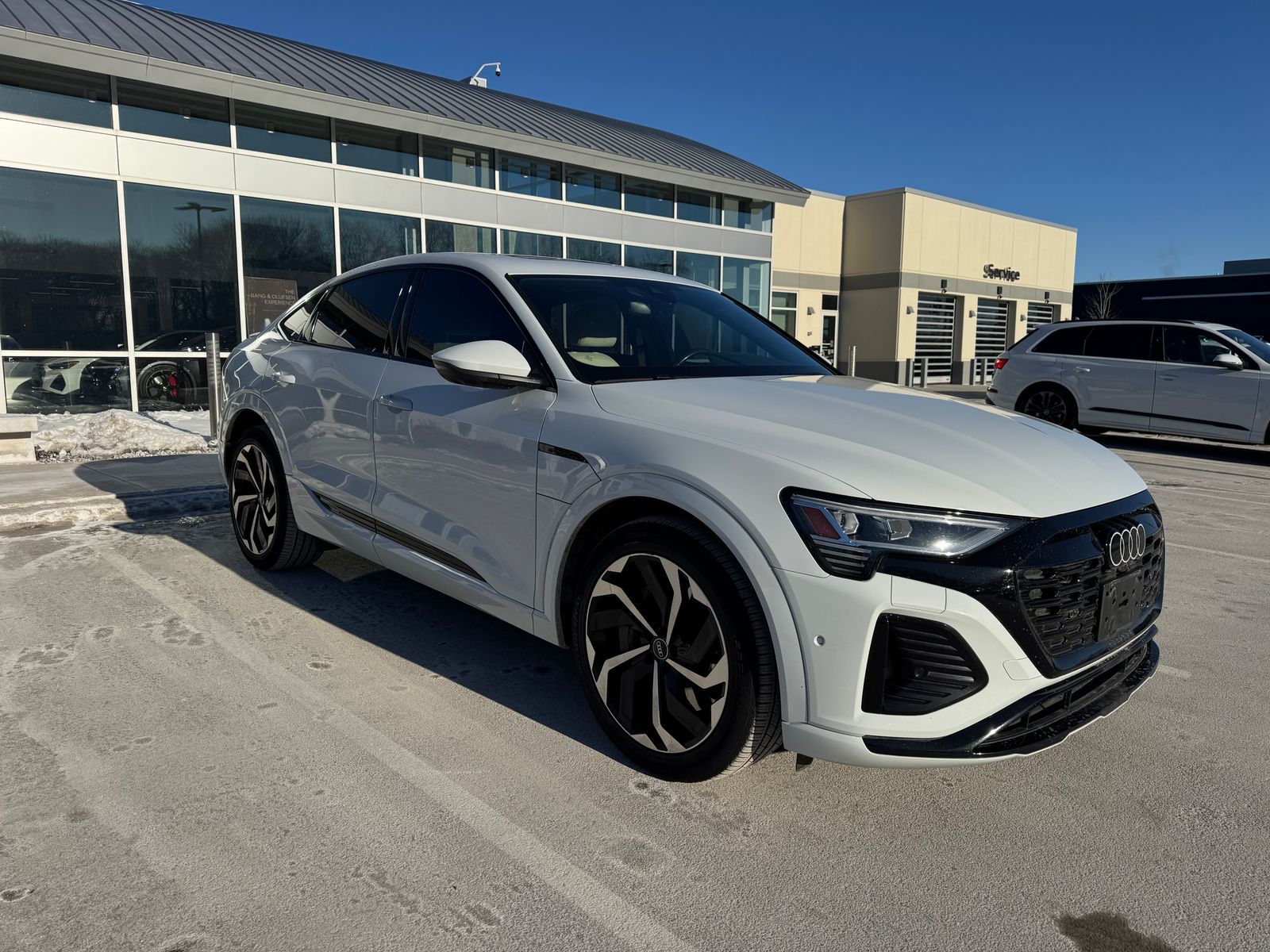 Thumbnail: 2024 Audi Q8 e-tron - 5