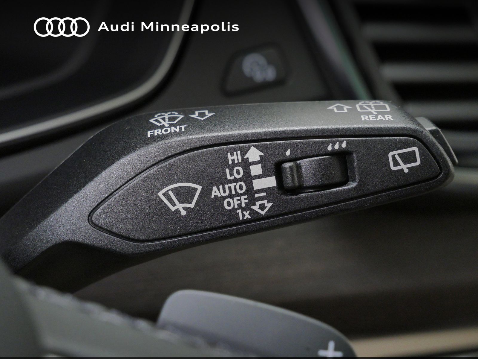 Thumbnail: 2023 Audi Q5 - 25