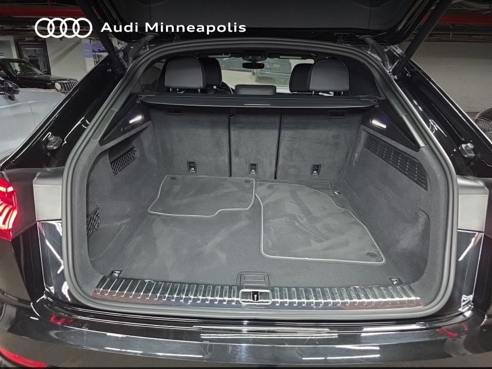 Thumbnail: 2023 Audi Q8 - 13