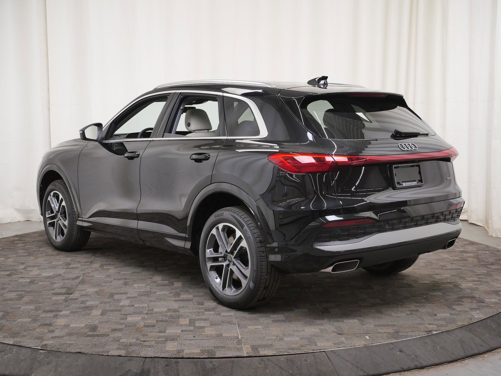 Thumbnail: 2026 Audi Q5 - 4
