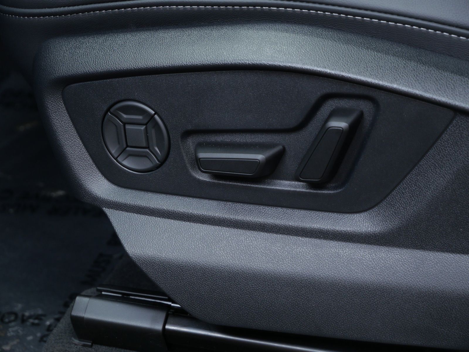 Thumbnail: 2026 Audi Q7 - 11