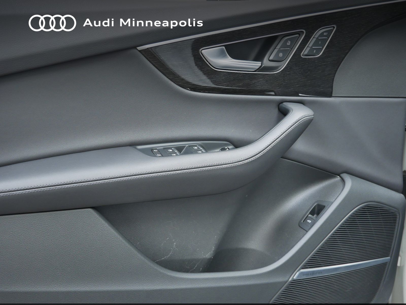 Thumbnail: 2023 Audi Q7 - 12