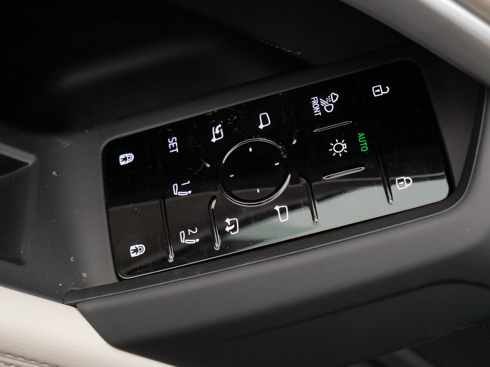 Thumbnail: 2025 Audi Q5 - 16