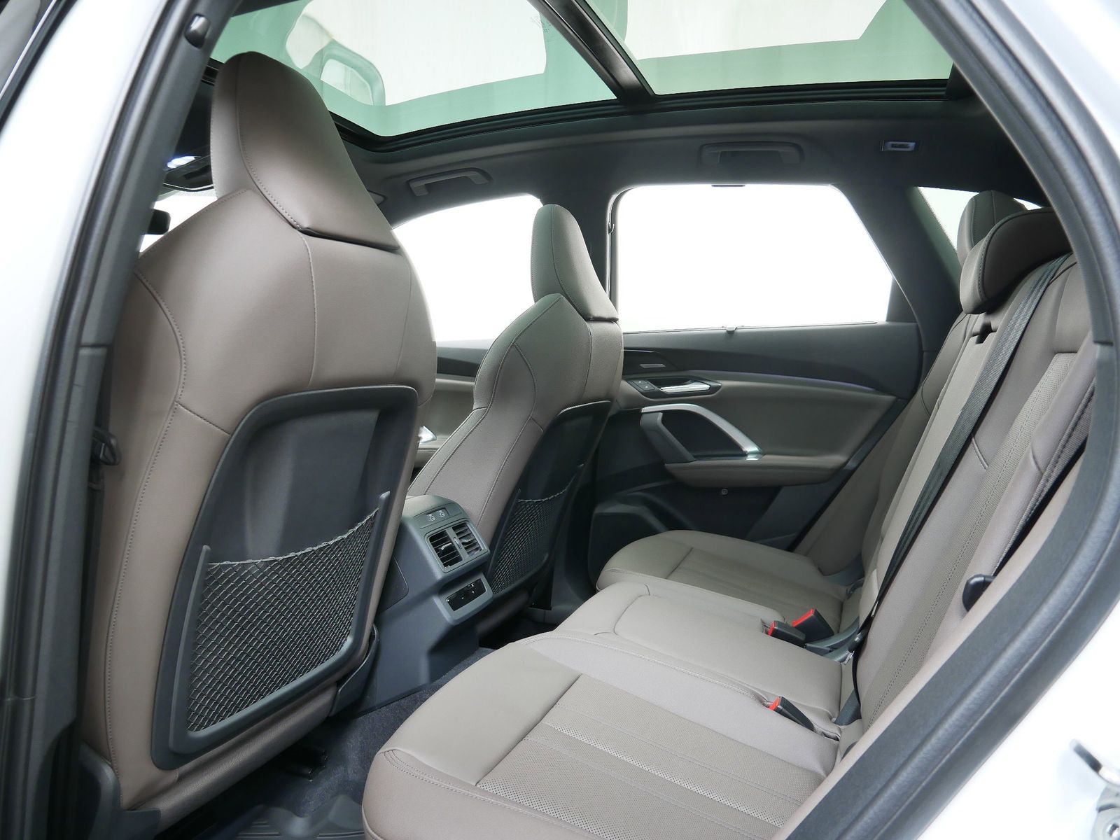 Thumbnail: 2025 Audi Q5 - 12