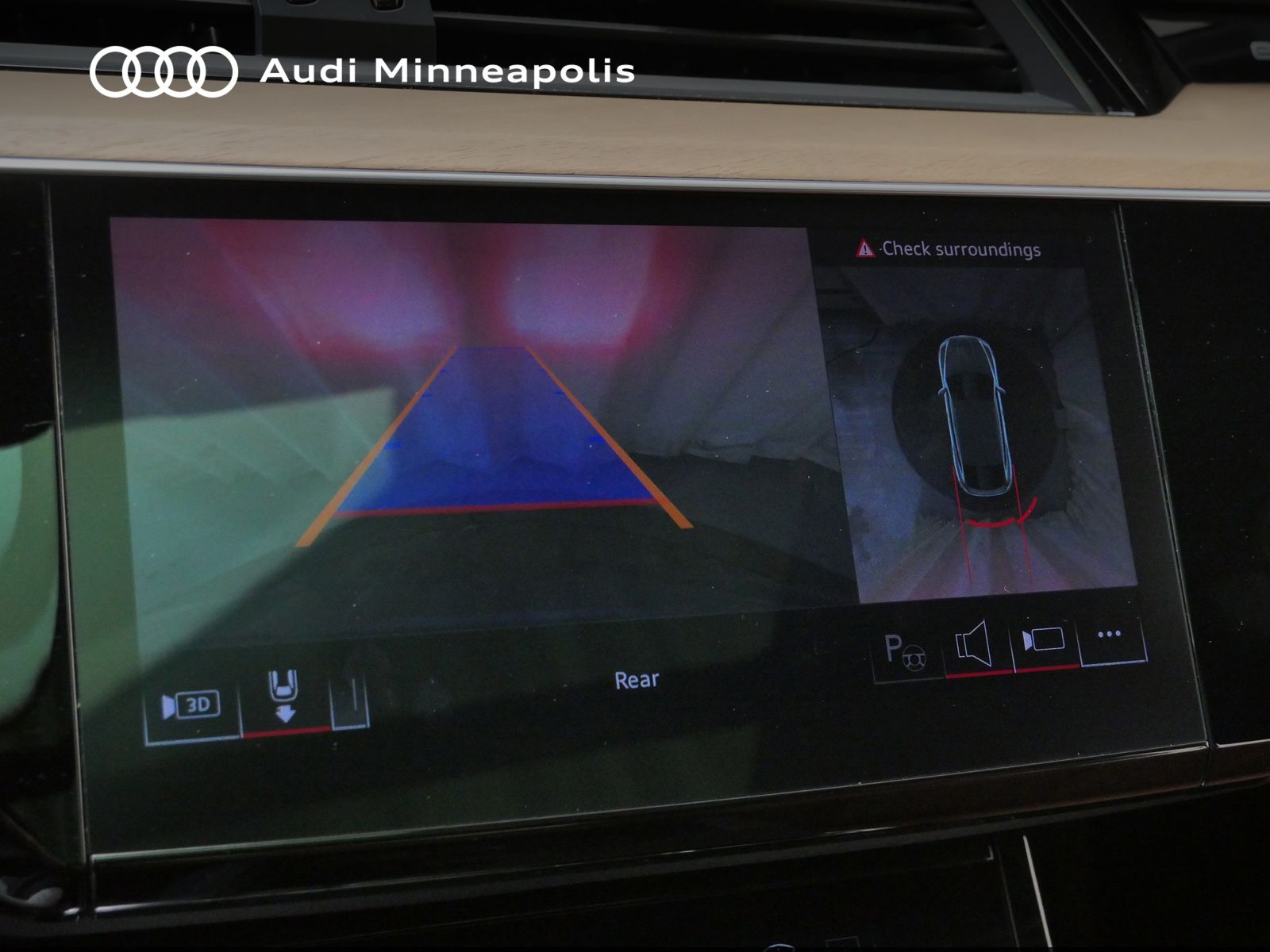 Thumbnail: 2024 Audi Q8 e-tron - 33