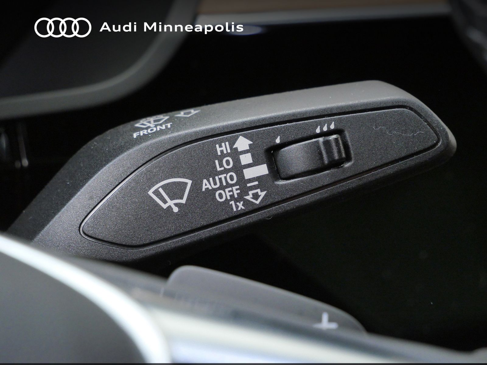 Thumbnail: 2024 Audi Q8 e-tron - 25