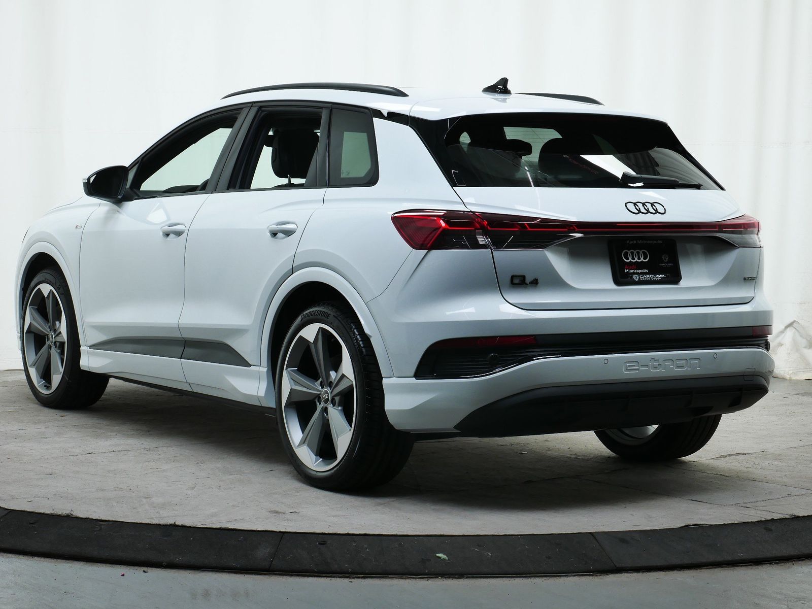 Thumbnail: 2025 Audi Q4 e-tron - 4
