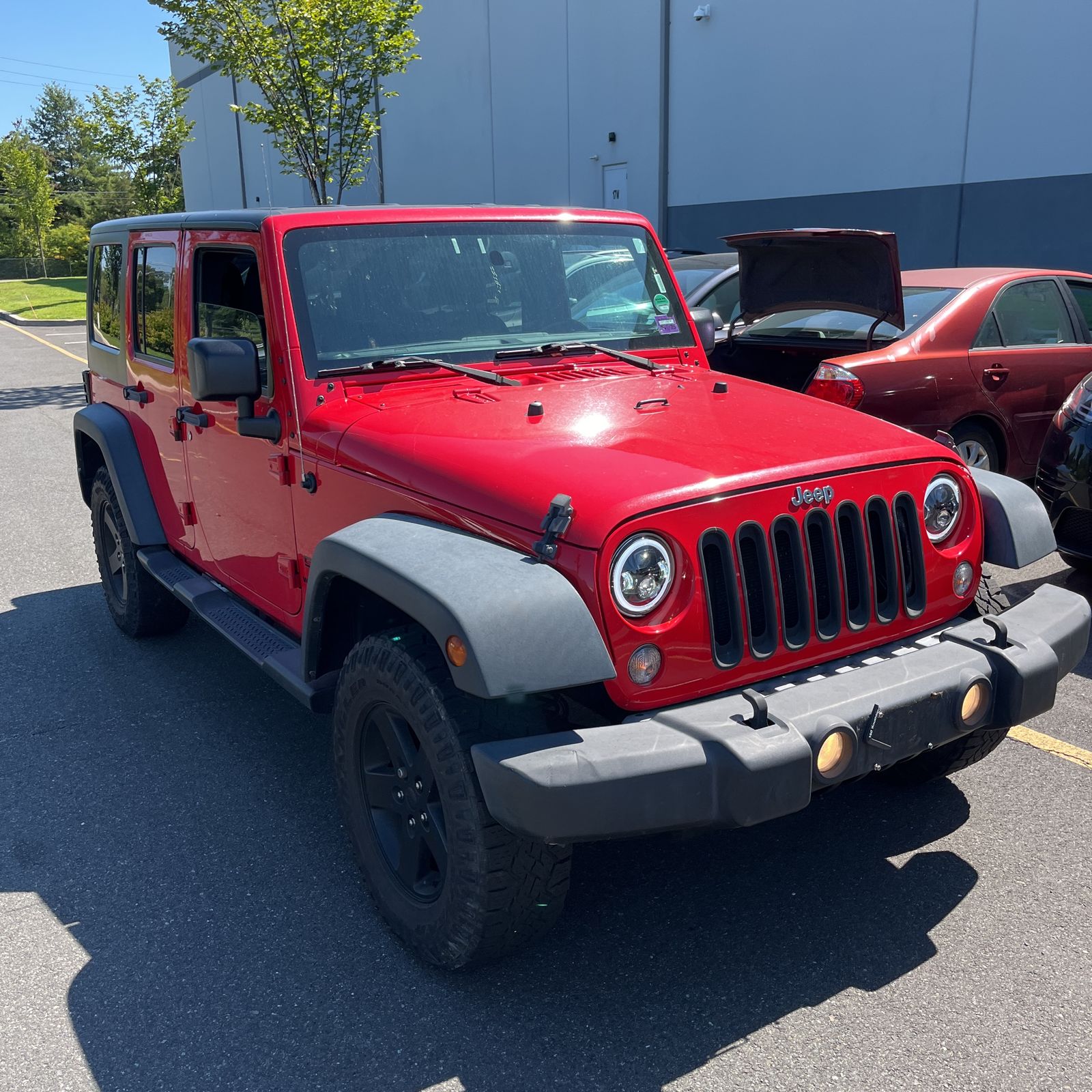 Thumbnail: 2015 Jeep Wrangler - 3