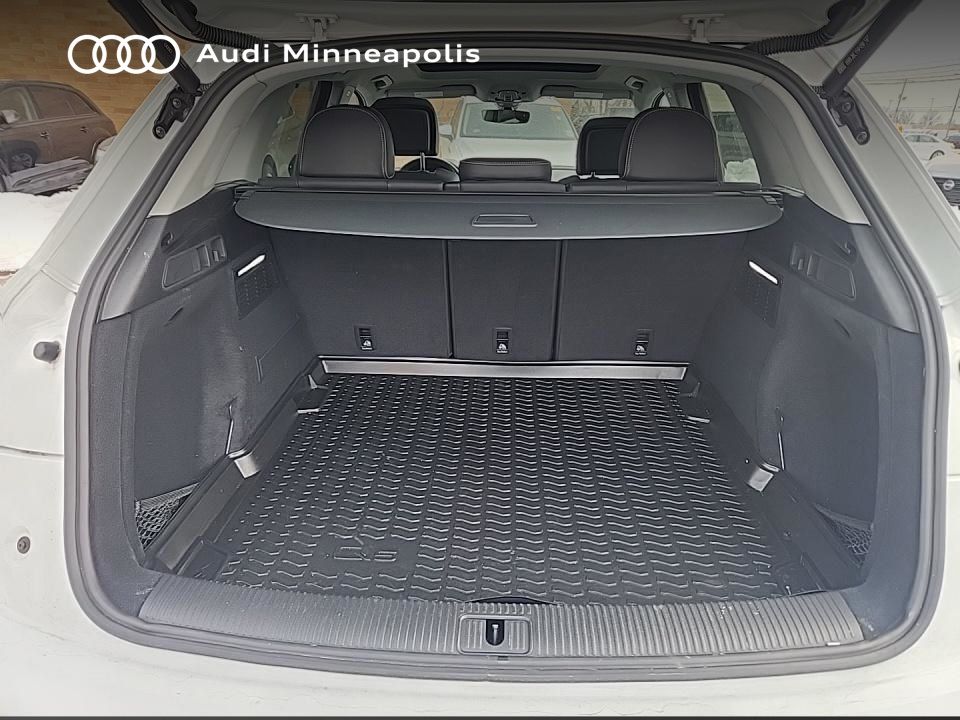 Thumbnail: 2023 Audi Q5 - 12