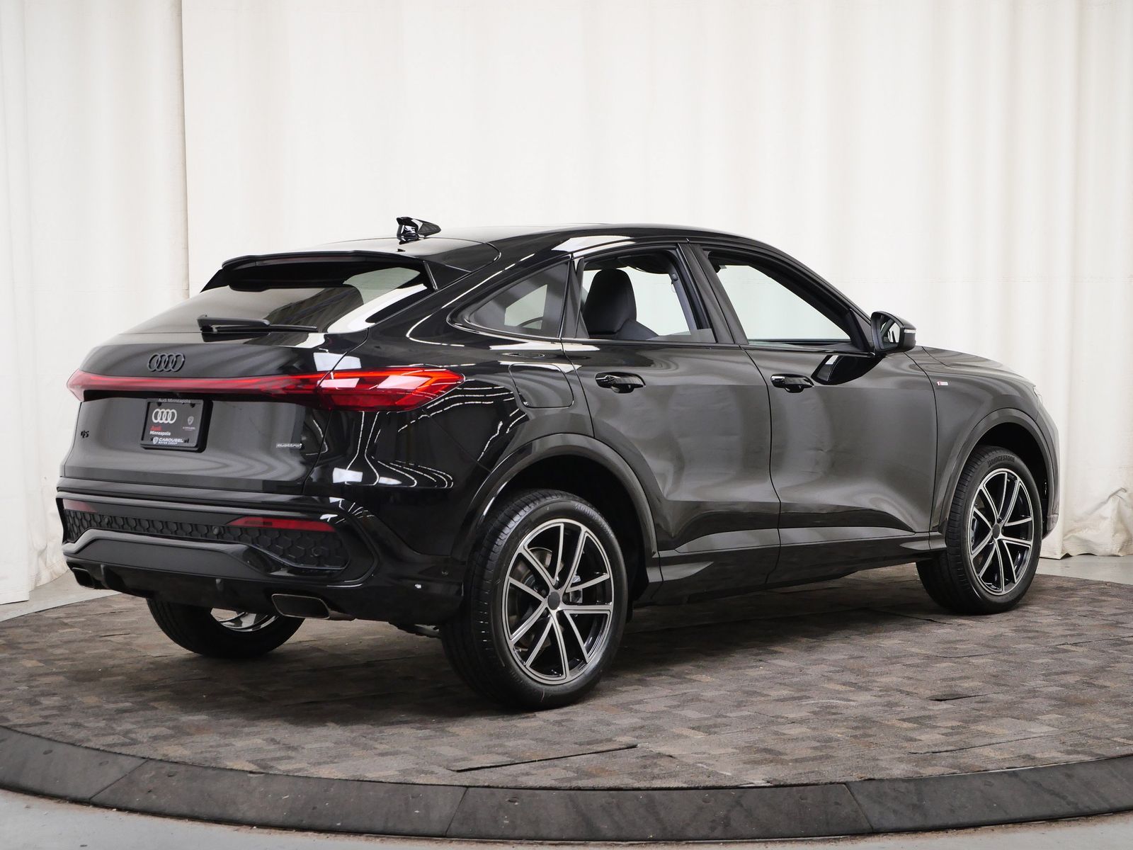 Thumbnail: 2026 Audi Q5 - 6