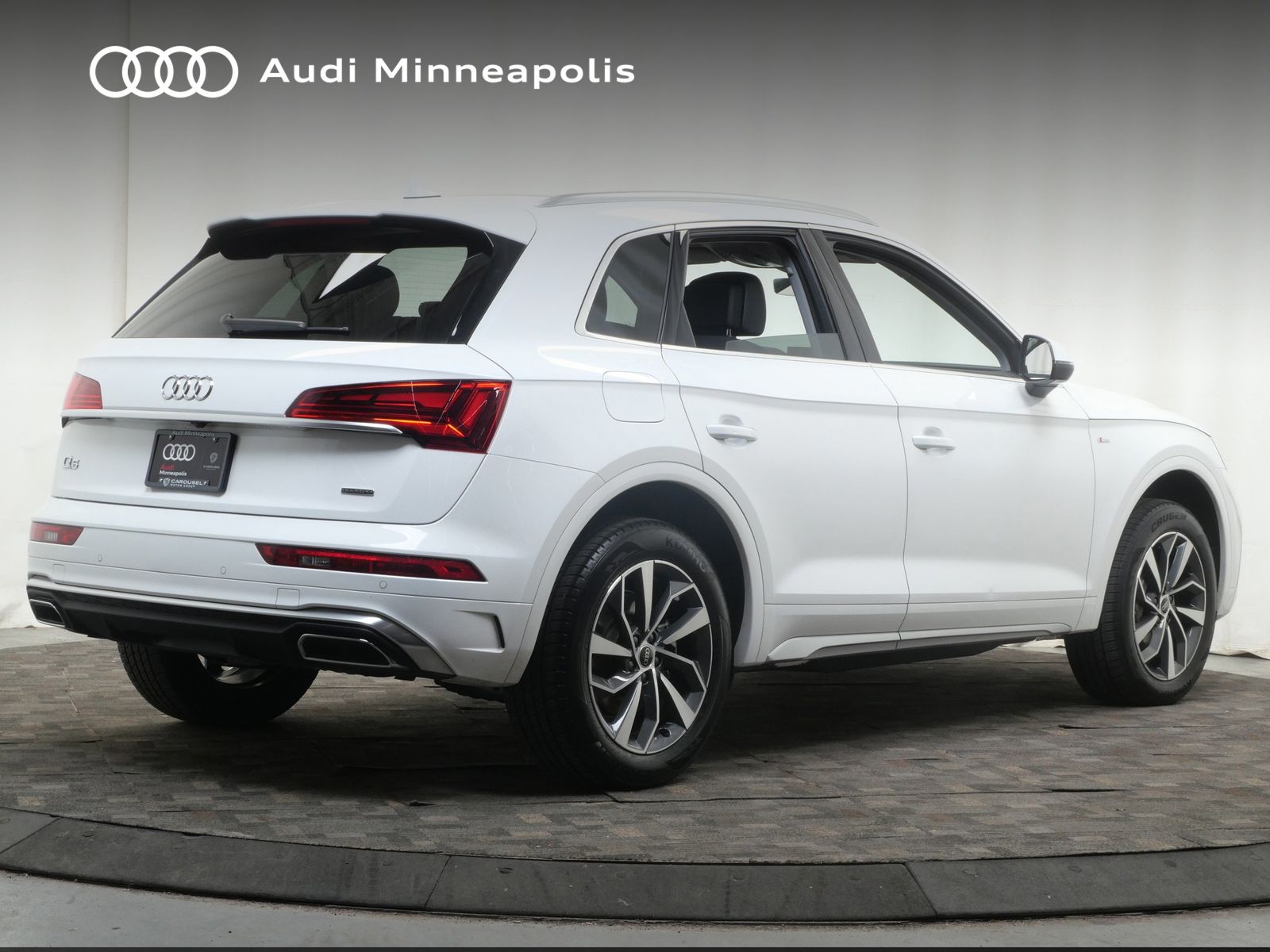 Thumbnail: 2023 Audi Q5 - 7