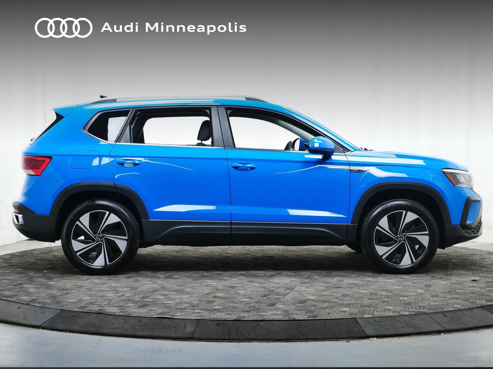 Thumbnail: 2023 Volkswagen Taos - 9