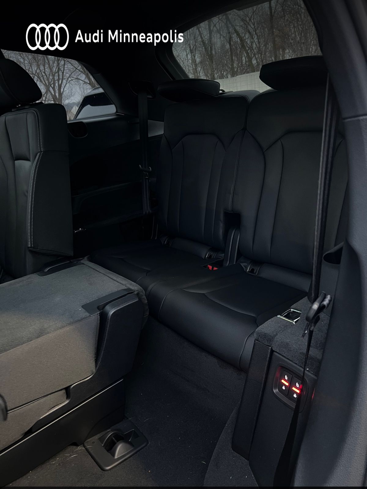 Thumbnail: 2025 Audi Q7 - 22