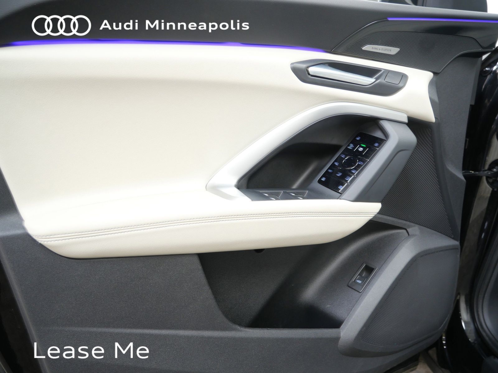 Thumbnail: 2025 Audi Q5 - 12