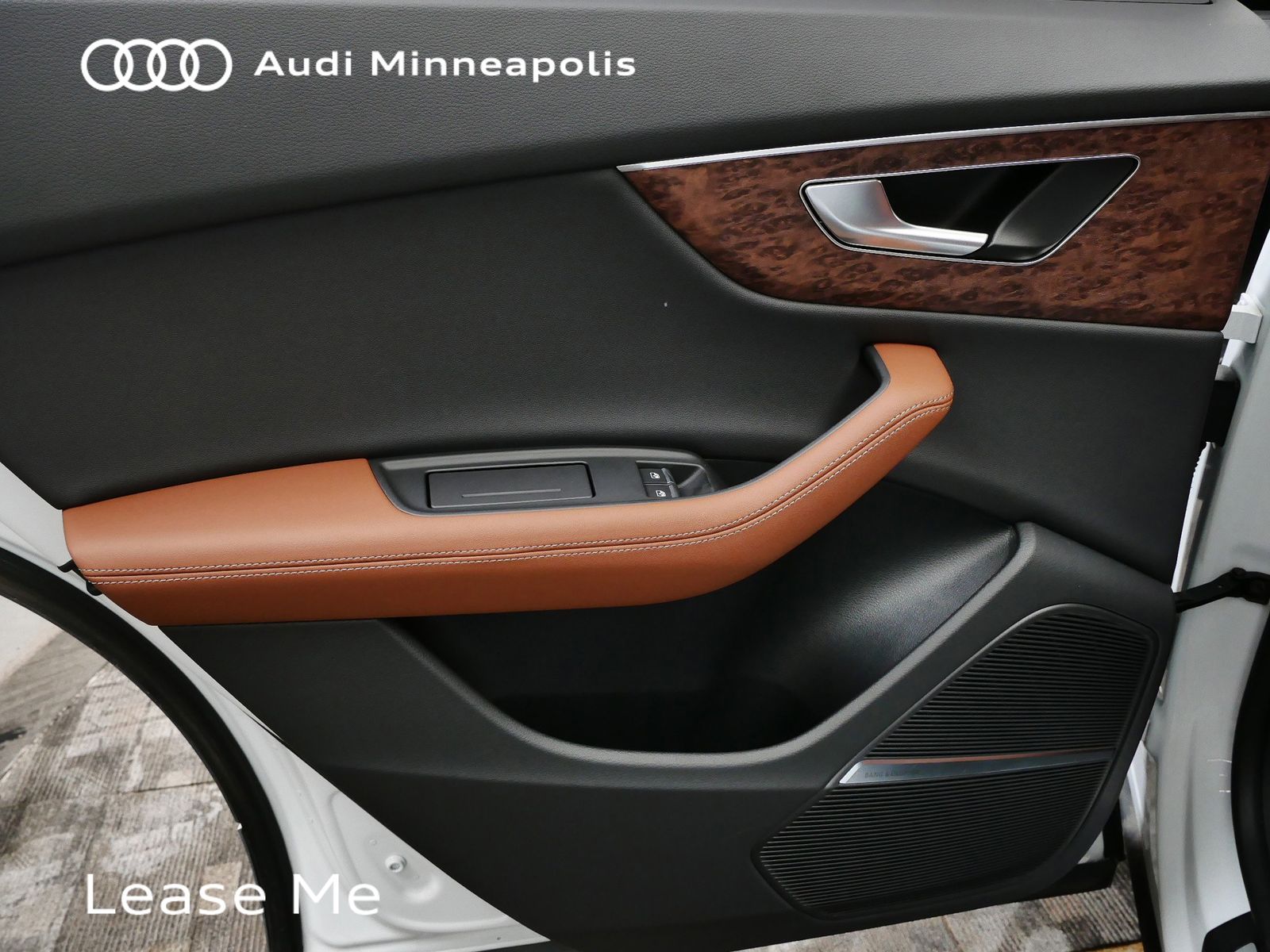 Thumbnail: 2026 Audi Q8 - 16