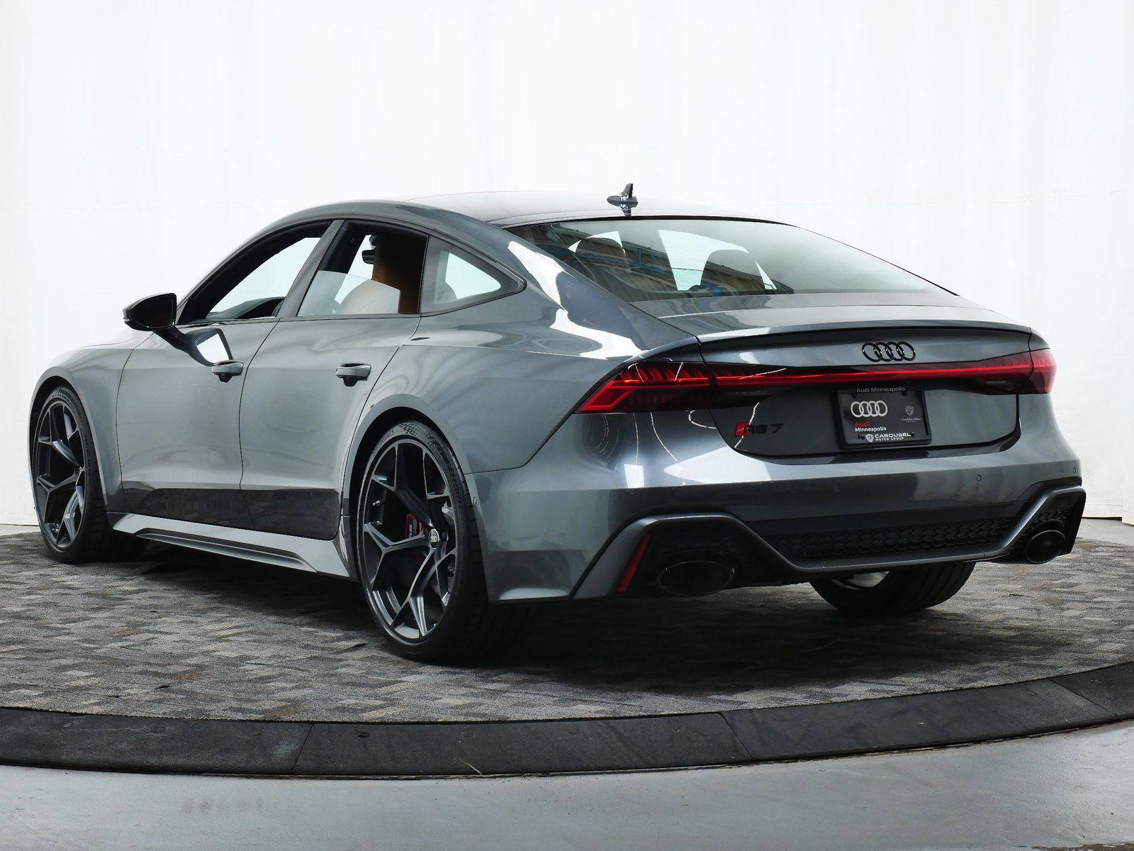 Thumbnail: 2025 Audi RS 7 - 4