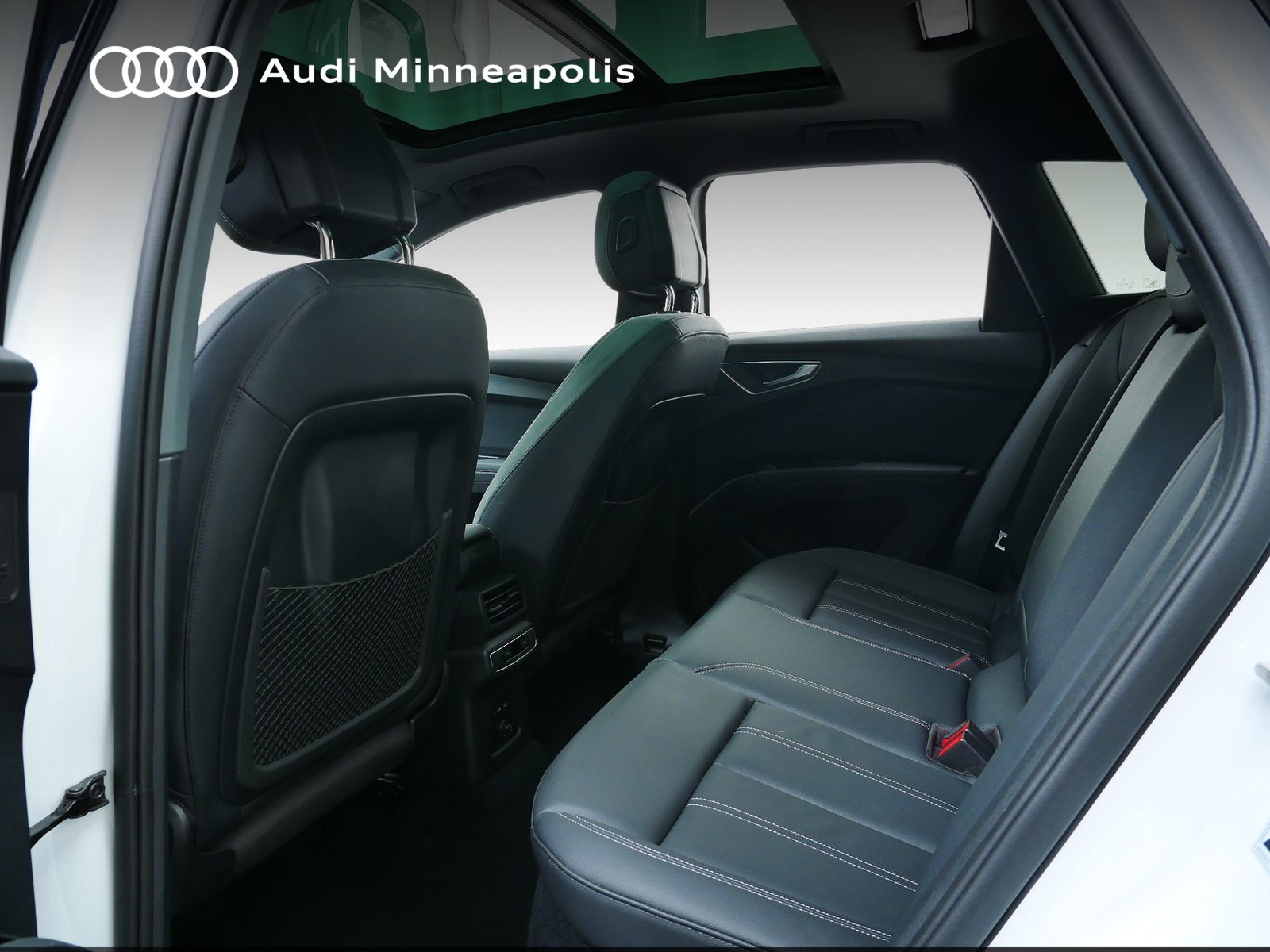 Thumbnail: 2023 Audi Q4 e-tron - 14