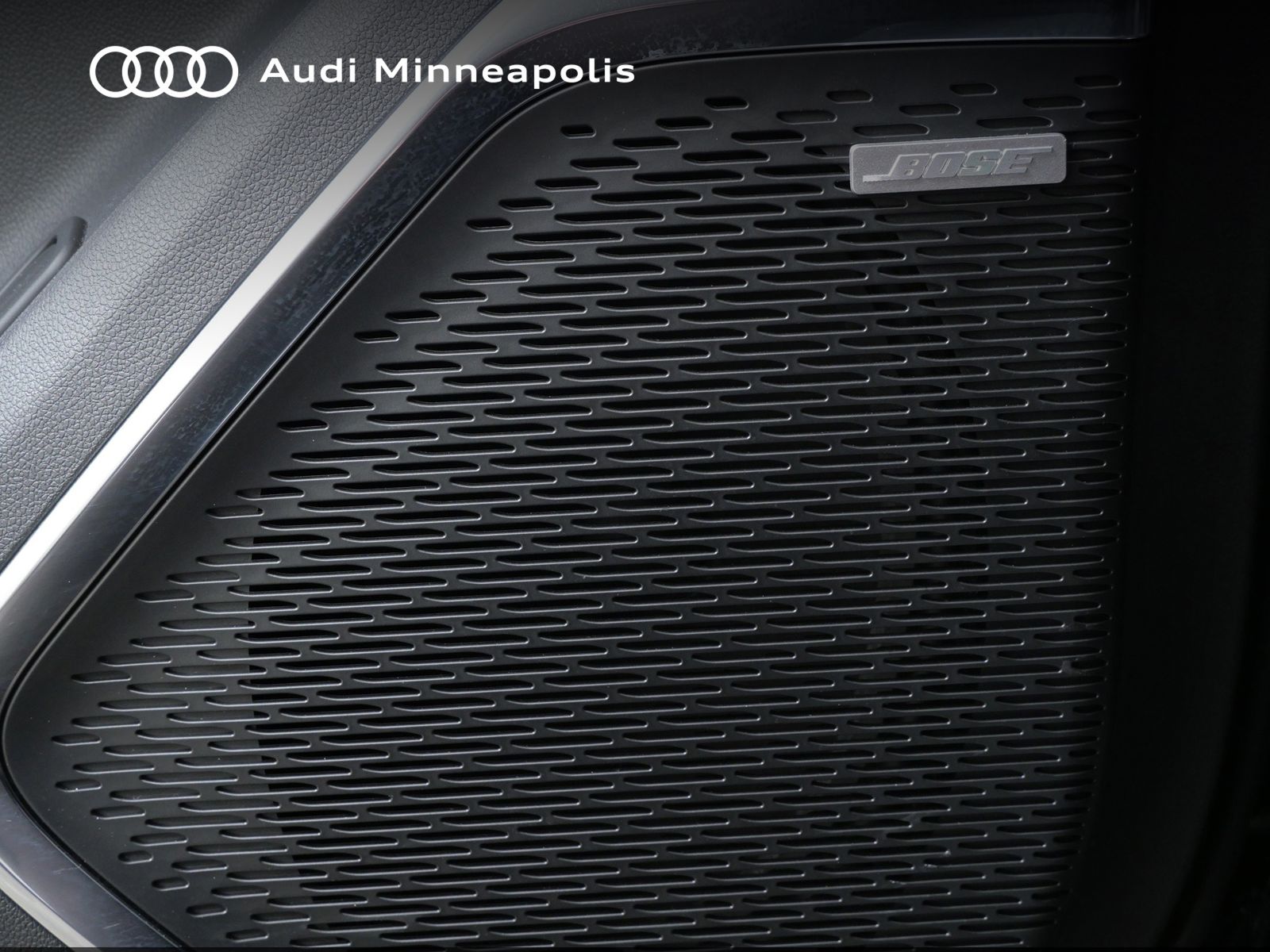 Thumbnail: 2024 Chevrolet Traverse - 18