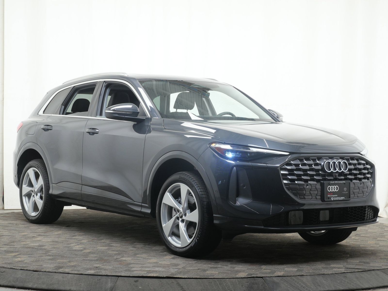 Thumbnail: 2025 Audi Q5 - 8