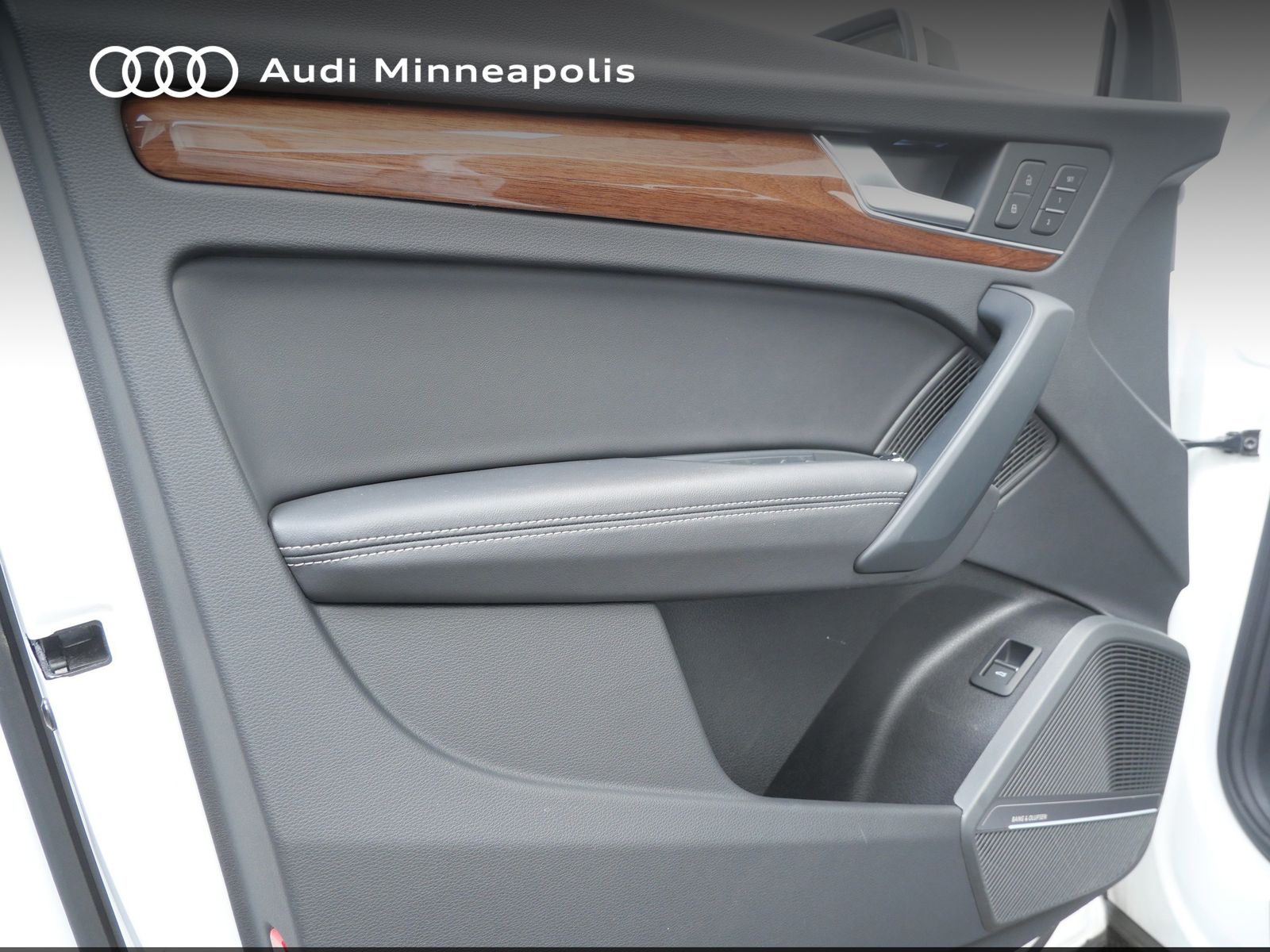 Thumbnail: 2023 Audi Q5 - 12